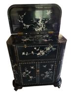 Prachtig chinees lak kabinet met parelmoer inlegwerk, Antiek en Kunst, Ophalen