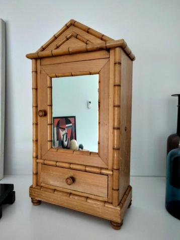 pitch pine faux bamboe klein opberg kastje beschikbaar voor biedingen