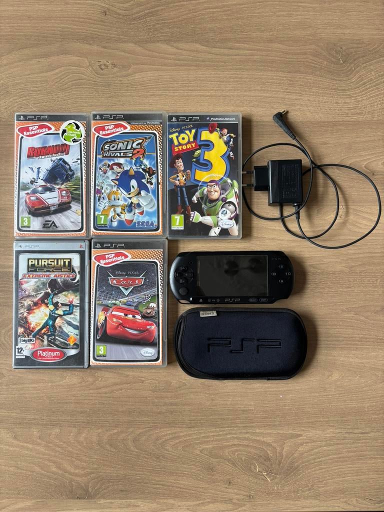 PSP + jeux, Consoles de jeu & Jeux vidéo, Consoles de jeu | Sony PSP, Enlèvement, Comme neuf, PSP