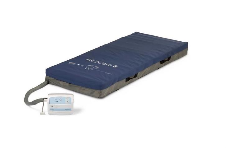 AIR2CARE 8 - Alternerende matras + pomp, Huis en Inrichting, Slaapkamer | Matrassen en Bedbodems, Matras, Ophalen