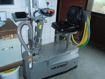 Milkboy, milktaxi, voerkar, brokkuip, laadhekkens, spenen. beschikbaar voor biedingen