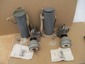 Gasmaskers met blikken doos 2st, oorlog WO ,gekeurd in 1939 beschikbaar voor biedingen