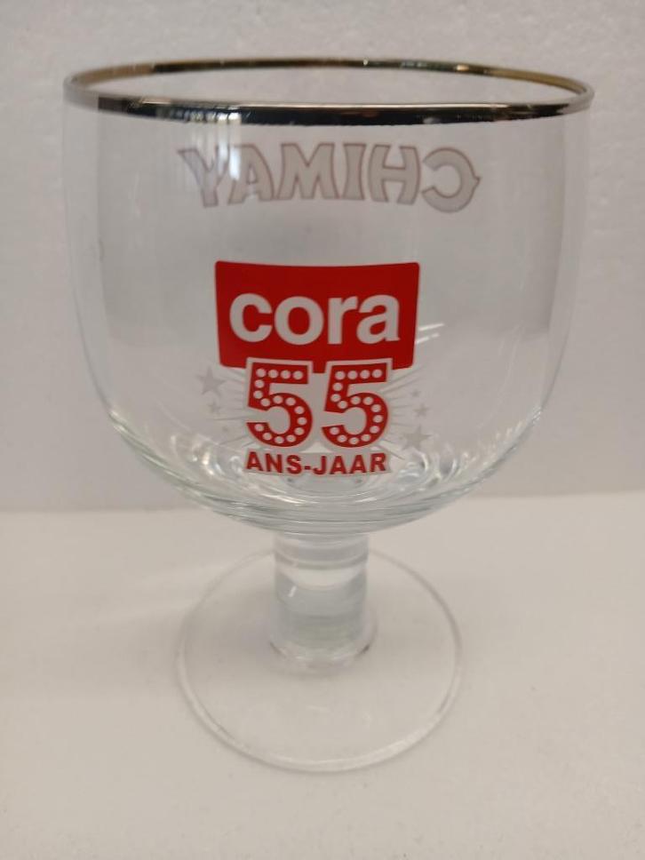 Verre sur pied CHIMAY CORA 55 ANS en parfait état, Collections, Marques de bière, Neuf, Autres marques, Enlèvement ou Envoi