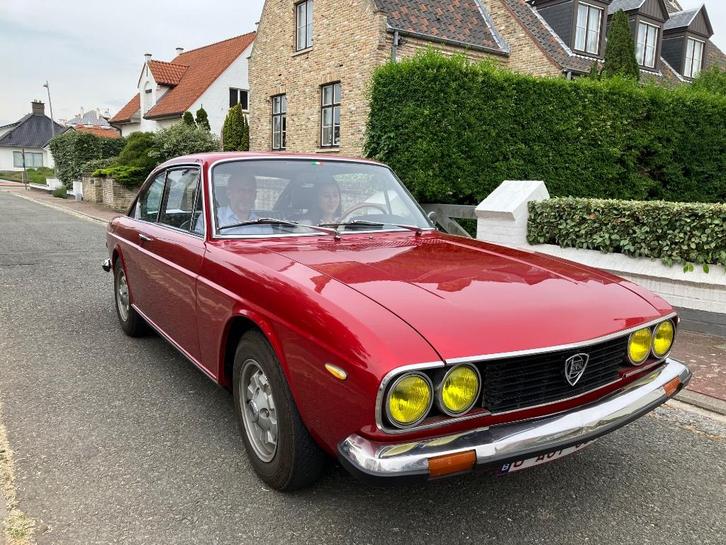 Lancia 2000 coupe zeldzaam, Auto's, Lancia, Particulier, Overige modellen, Benzine, Coupé, 2 deurs, Handgeschakeld, Rood, Zwart