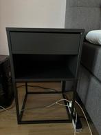 Nachtkastje ikea vikhammer, Ophalen, Zo goed als nieuw