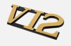 JAGUAR XJS kofferbak logo Goud V12 badge BEC4717G achterkant, Ophalen of Verzenden