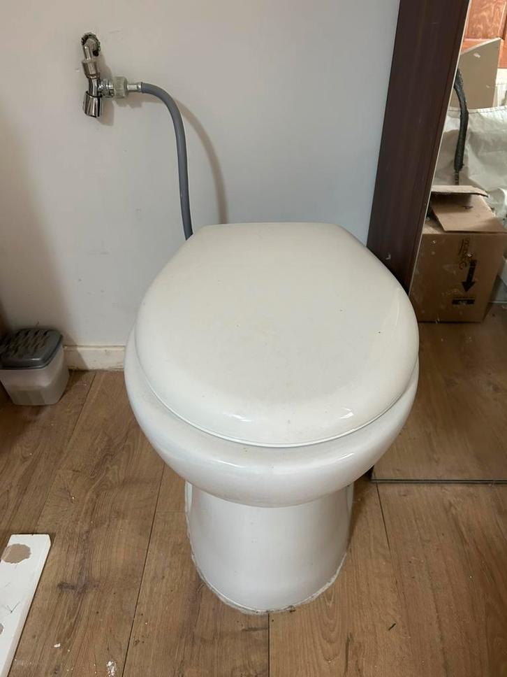 WC broyeur / sanibroyeur compact – toilette avec pompe, Huis en Inrichting, Woonaccessoires | Overige, Ophalen