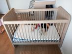 Set van een babybed/ledikant met commode en nachtkastje, Kinderen en Baby's, Gebruikt, Ophalen