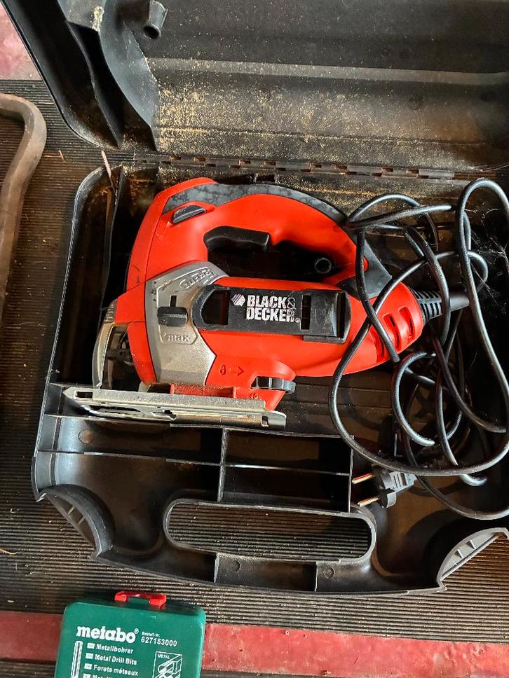 Lot d'outils, perceuse Black & Decker, ponceuse Bosch, scie, Bricolage & Construction, Outillage | Foreuses, Utilisé, Perceuse