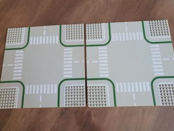 2x legoland baanplaat kruispunt  beschikbaar voor biedingen