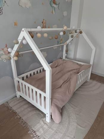 Bedhuisje, Kinderen en Baby's, Kinderkamer | Bedden, Zo goed als nieuw, Ophalen