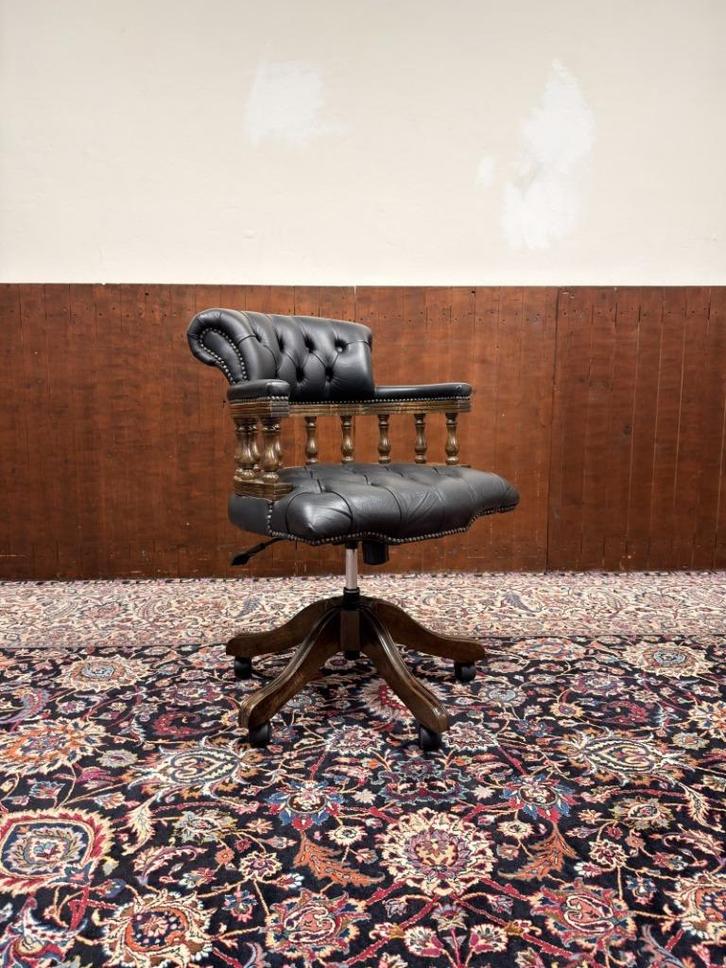 Klassiek Engels Chesterfield Bureaustoel, Antiek en Kunst, Antiek | Kantoor en Zakelijk, Ophalen of Verzenden
