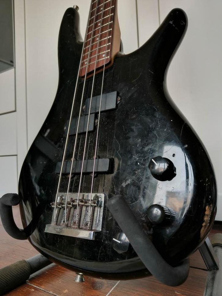 Ibanez SR500 1993, Muziek en Instrumenten, Snaarinstrumenten | Gitaren | Bas, Zo goed als nieuw, Ophalen