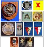 ABL Lot MilitariaTegels Crests Schotels Vaandel Manchetten, Verzamelen, Verzenden, Landmacht, Lintje, Medaille of Wings