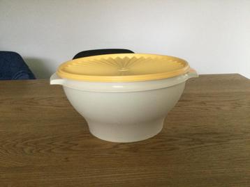 Tupperware kom 25 cm doorsnede, 14cm hoog beschikbaar voor biedingen