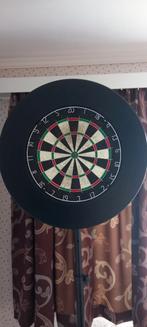 Dartstaander +dartbord + surround + dartmat + 6 pijlen, Ophalen, Gebruikt