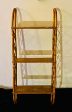 Ancienne étagère murale cintrée en rotin des années 60., Maison & Meubles, Accessoires pour la Maison | Étagères, Enlèvement ou Envoi