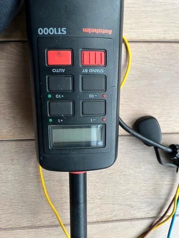 Autohelm st 1000 stuurautomaat beschikbaar voor biedingen