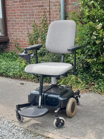 Elektrische rolstoel beschikbaar voor biedingen