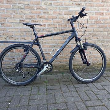 mountainbike beschikbaar voor biedingen
