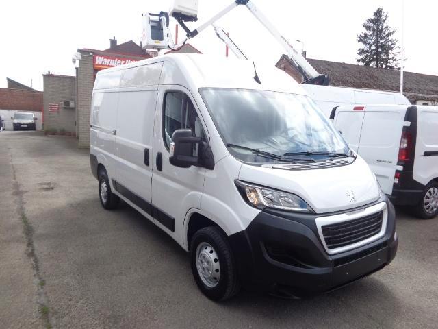 Peugeot Boxer L2H2 22500€ HTVA, Auto's, Bestelwagens en Lichte vracht, Bedrijf, Te koop, Peugeot, Diesel, Euro 6, Wit, Grijs, Stof
