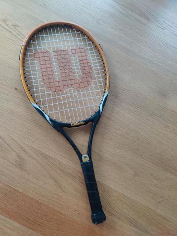 Wilson blade 23 kinder tennis racket.