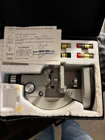 Vintage microscoop met certificaat beschikbaar voor biedingen