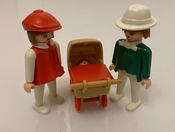 Playmobil: Koppel en hun baby  beschikbaar voor biedingen