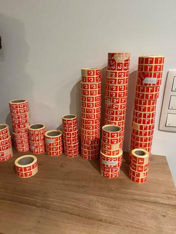 Étiquettes prix magasin autocollantes (35.000 pièces) beschikbaar voor biedingen
