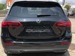 Mercedes-Benz B-Klasse 180 Benzine| inklapbare trekhaak| Cam, 1490 kg, 4 cilinders, 136 pk, Zwart