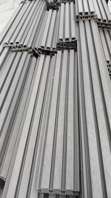 Partij weo35 dark grey fiberdeck gevelplanken composiet  beschikbaar voor biedingen