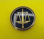 Kraagpin Militaire justitie, Verzamelen, Militaria | Algemeen, Verzenden, Landmacht, Embleem of Badge