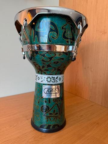 Unieke djembe beschikbaar voor biedingen
