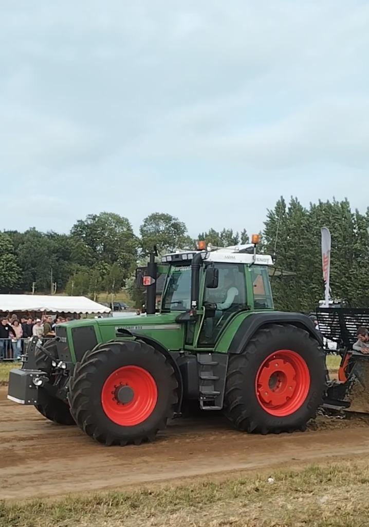 Fendt Favorit 800 gezocht , met versnellingsbak, Zakelijke goederen, Landbouw | Werktuigen, Overige, Overige typen, Ophalen