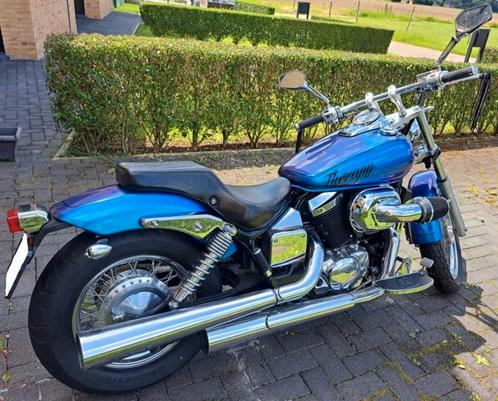 Honda VT750 RC48 (Black Widow) 2002 (licht aangepast), Motoren, Motoren | Honda, Particulier, Chopper, 12 t/m 35 kW, 4 cilinders
