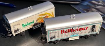 3276. 2 H0 Märklin overdekte auto's. beschikbaar voor biedingen