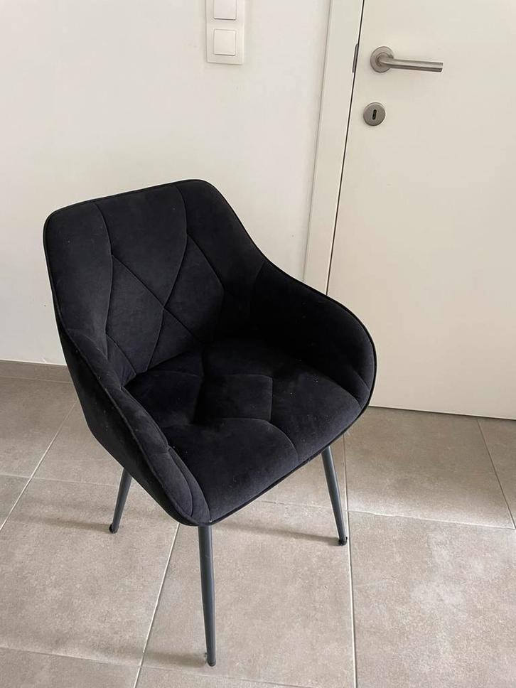 4 stoelen + gratis tafel, Huis en Inrichting, Stoelen, Zo goed als nieuw, Ophalen