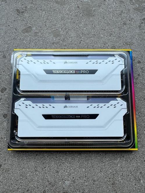 Corsair Vengeance RGB PRO 16GB (2x8GB) DDR4 RAM 3600Mhz CL18, Computers en Software, RAM geheugen, Zo goed als nieuw, Desktop
