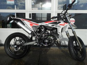 Beta 50 CC RR Motard White Nieuw, Fietsen en Brommers, Brommers | Crossbrommers, 6 versnellingen, Nieuw, 49 cc, Ophalen