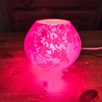 Très jolie lampe de chevet boule fuschia Ikea, Ophalen, Minder dan 50 cm, Cosy, Glas