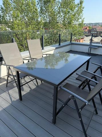 table en verre + 4 sièges avec accoudoirs réglables beschikbaar voor biedingen