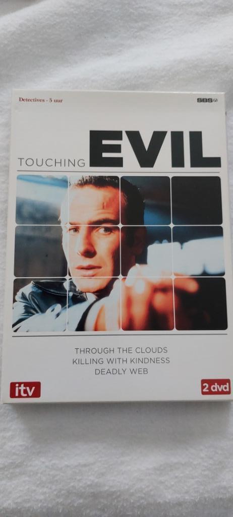 touching evil het beste van deel 1, CD & DVD, DVD | Thrillers & Policiers, Comme neuf, Détective et Thriller, Enlèvement ou Envoi