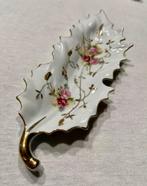 Vaisselle en porcelaine feuille roses Japon garnies d'or, Enlèvement ou Envoi