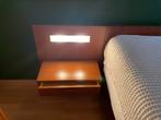 Lit  vintage, tables de nuits attenantes, éclairage integré, Huis en Inrichting, Slaapkamer | Nachtkastjes, Ophalen, Zo goed als nieuw
