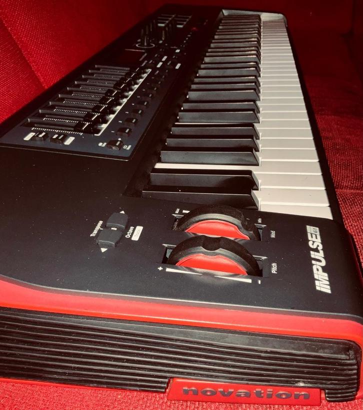 Novation Impulse 61 – MIDI-controller in perfecte staat, Muziek en Instrumenten, Keyboards, Zo goed als nieuw, 61 toetsen, Overige merken