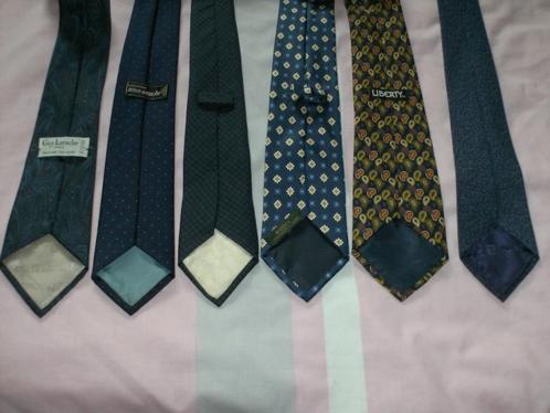 21 cravates dont Armani, Yves St Laurent et vintage, Kleding | Heren, Stropdassen, Ophalen of Verzenden