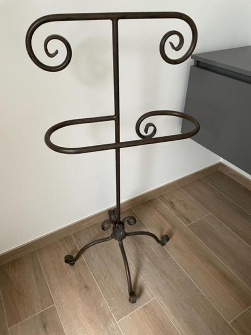 NIEUW *** HANDDOEKEN DRAGER voor badkamer, Huis en Inrichting, Badkamer | Badtextiel en Accessoires, Nieuw, Handdoek, Ophalen of Verzenden