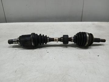 AANDRIJFAS LINKS VOOR Toyota Avensis Wagon (T27) beschikbaar voor biedingen