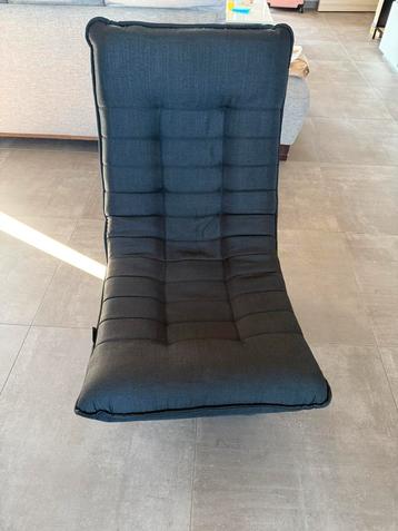 Loungezetel in nieuwstaat beschikbaar voor biedingen