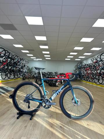 BMC Teammachine SLR01 Di2 Carbon Racefiets beschikbaar voor biedingen